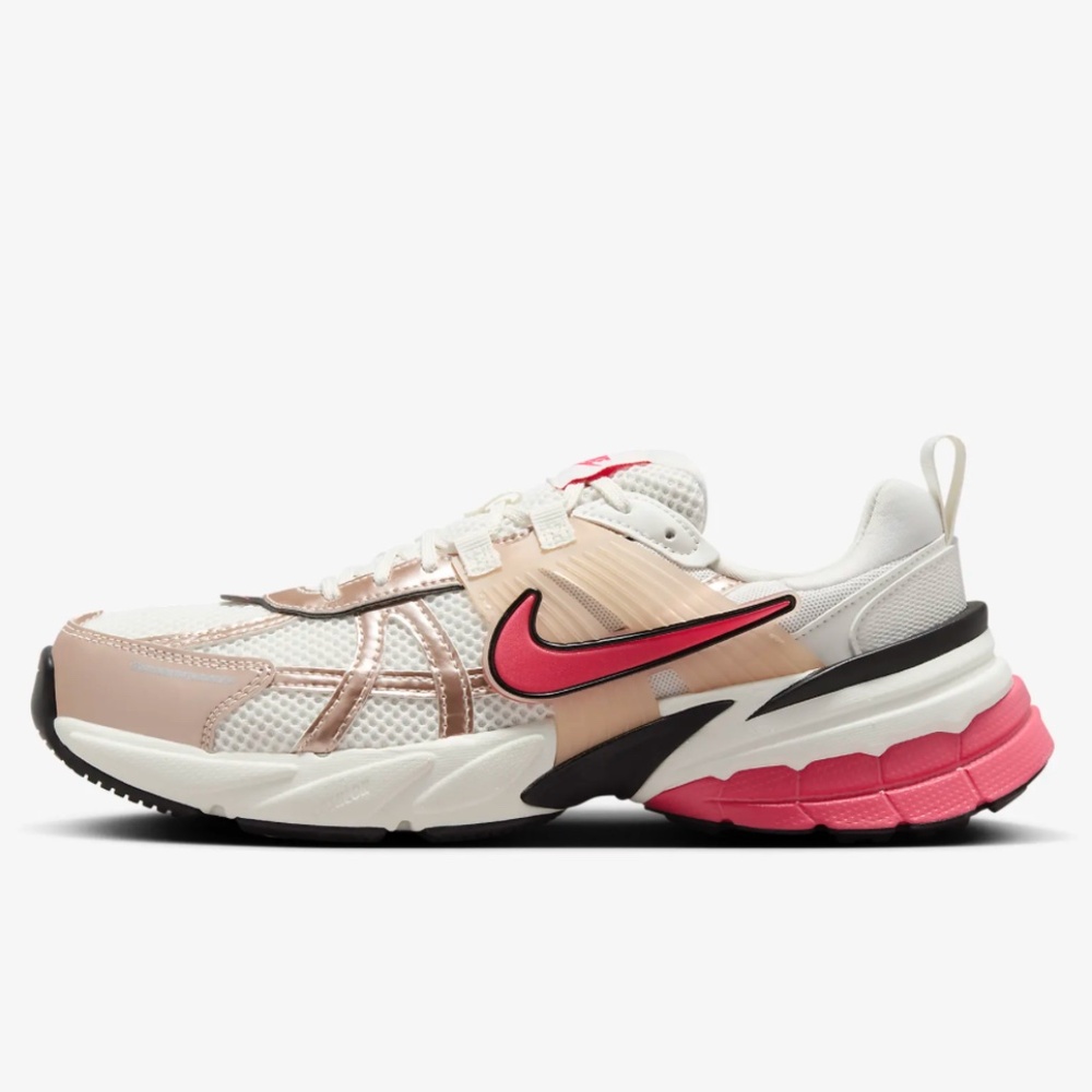New Nike V2K Run Women's Shoes, Guava Ice/Aster Pink/Black/Metallic, size 11